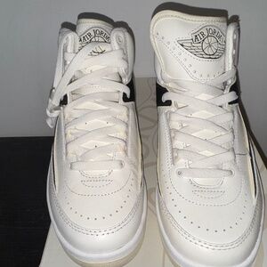 Size 6 - Air Jordan 2 Retro Sail Black Womens new